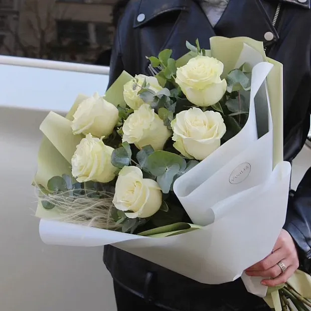 Букет-комплимент ДЛЯ НЕЁ