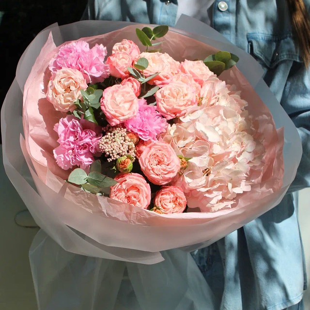 Сборный букет сезонных цветов - изображение 2