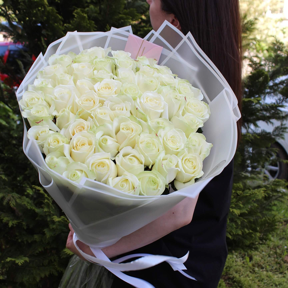 51 роза Аваланж 80 см