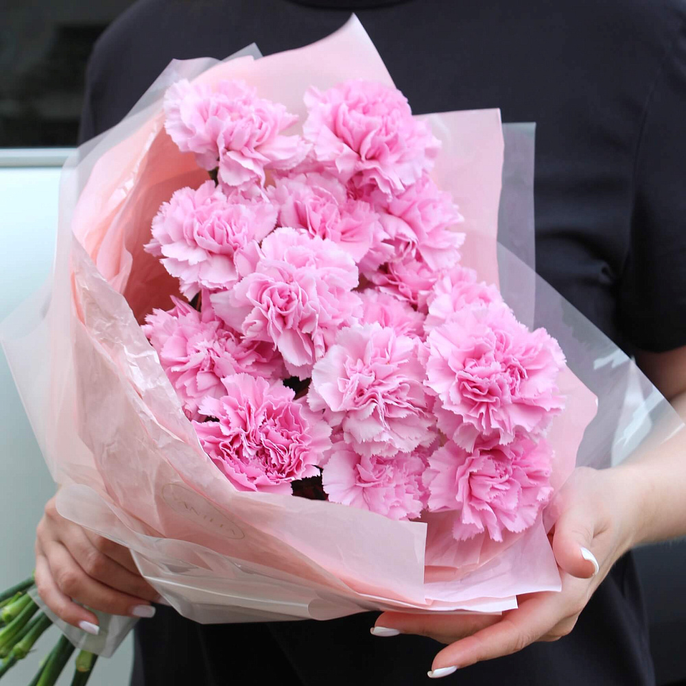 Букет из 15 диантусов в оформлении