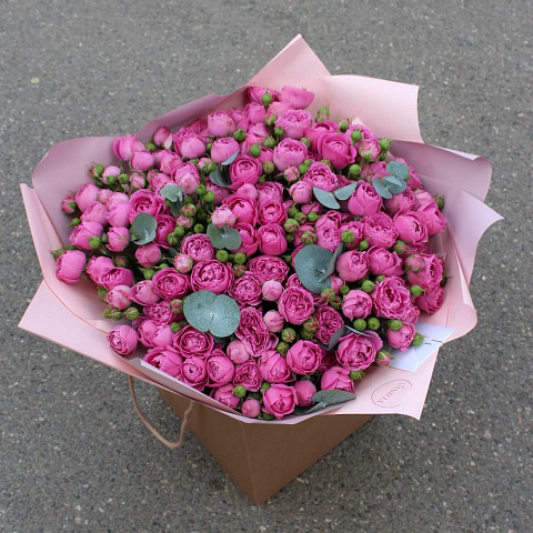 Кустовые розы Мисти Бабблс с эвкалиптом - изображение 2