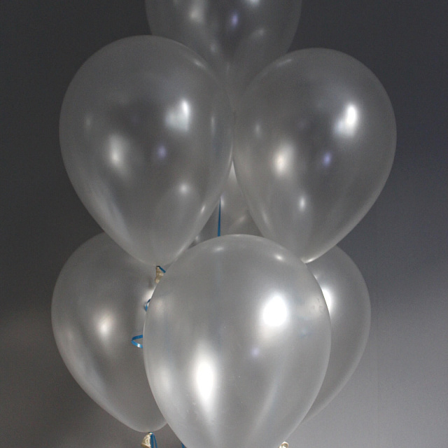 Связка перламутровых шаров