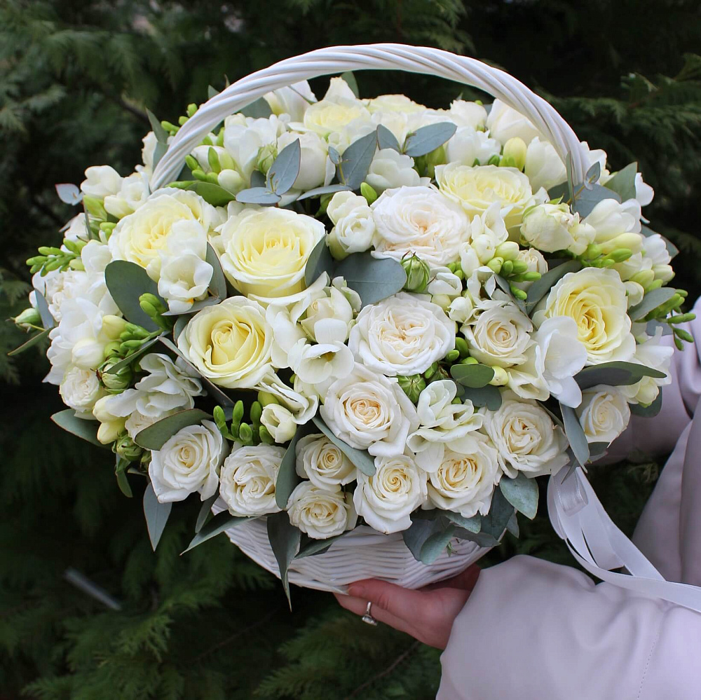 Нежная корзина микс «Аромат весны»