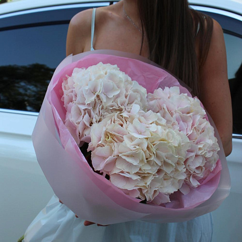 Букет из трёх гортензий - изображение 2