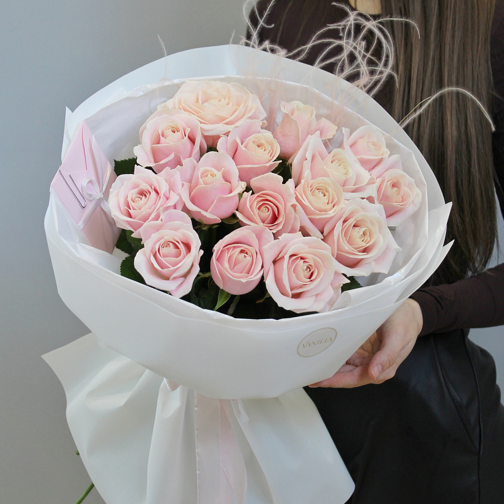 Букет из 15 нежных роз 50 см