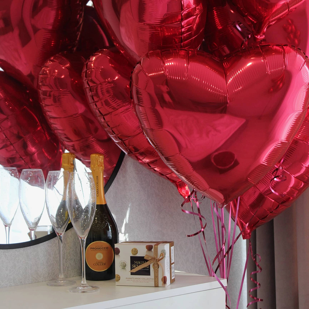 Набор из двух связок красных сердец