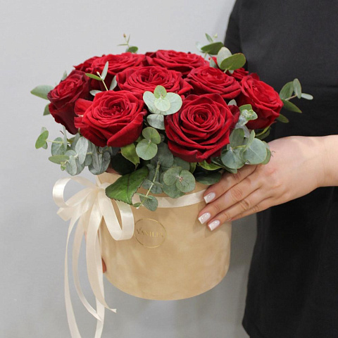 11 красных роз в шляпной коробке - изображение 2