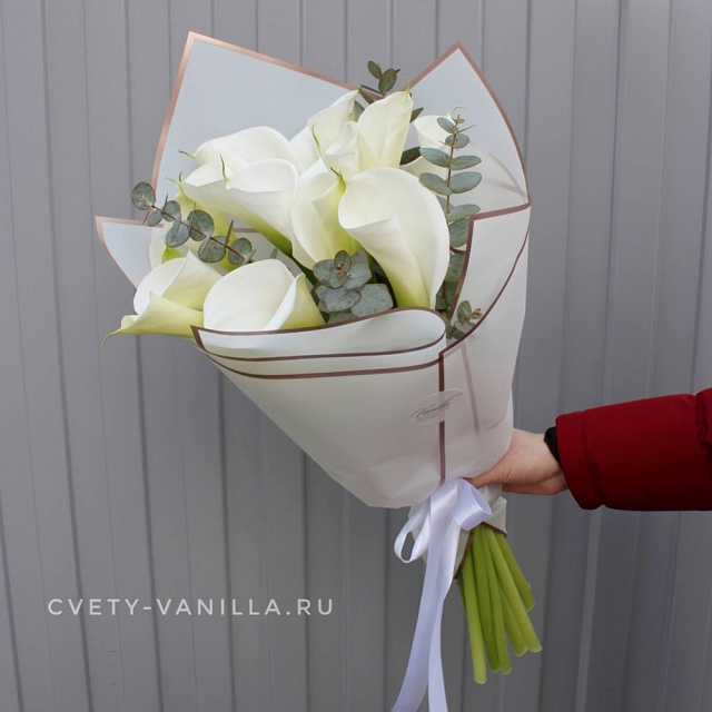 Белые каллы с эвкалиптом - изображение 2