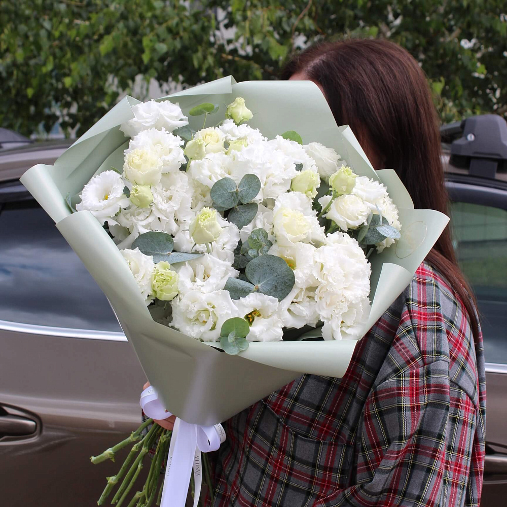 Букет из белой эустомы