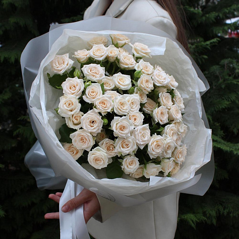 Кремовая роза Яна - изображение 2