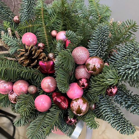 Настольные композиции из цветов: Новогодняя композиция №1