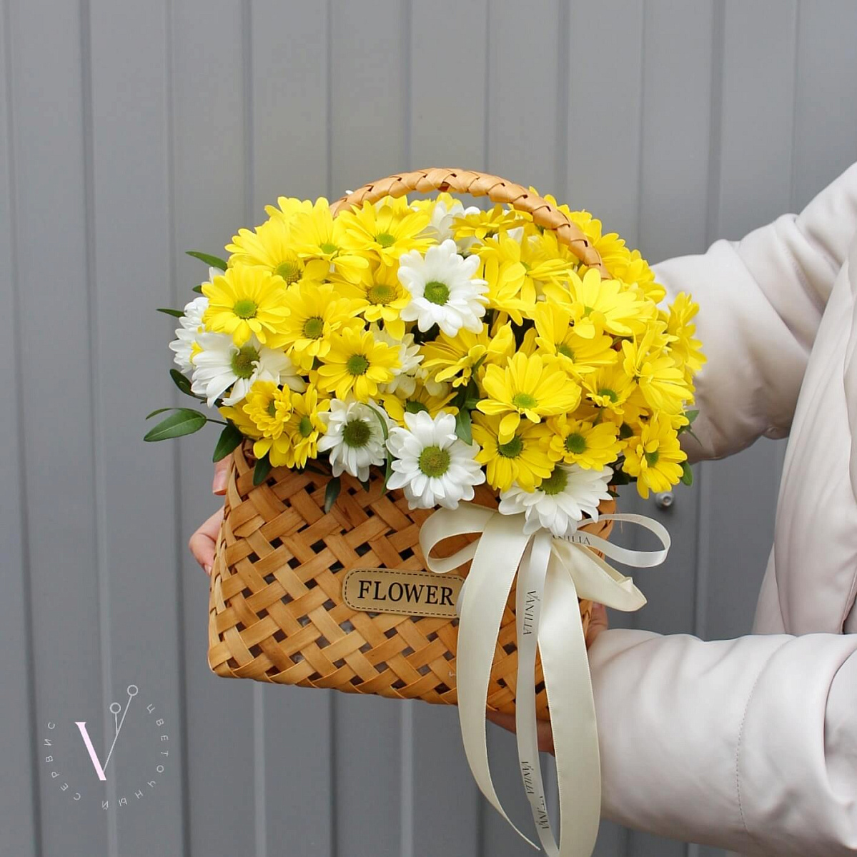 Плетеная корзинка "Поцелуй"