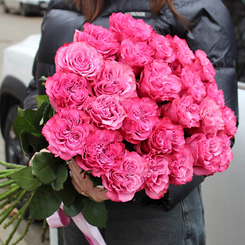 Букет из 25 импортных пионовидных роз - изображение 2