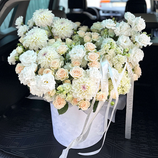 эустома с розами