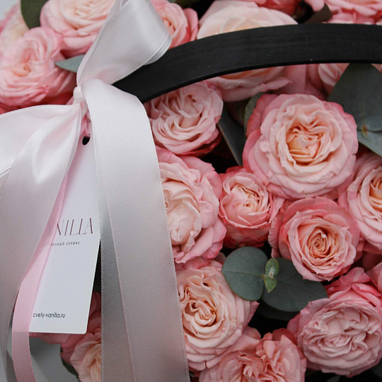 Цветы на 14 февраля: Корзина пионовидных роз "Coral"