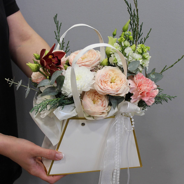 Сумочка с цветами - изображение 2