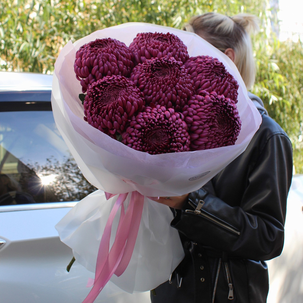 Букет из винных хризантем