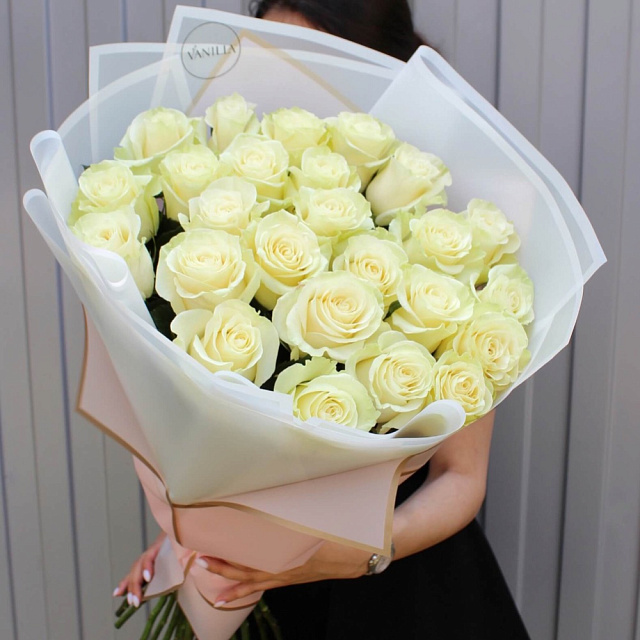 Букет из 25 роз Мондиаль 70 см - изображение 2