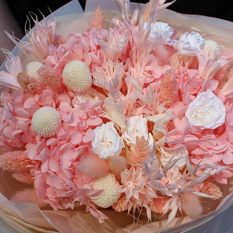 Зимние букеты  цветов с доставкой: Нежный букет с сухоцветами