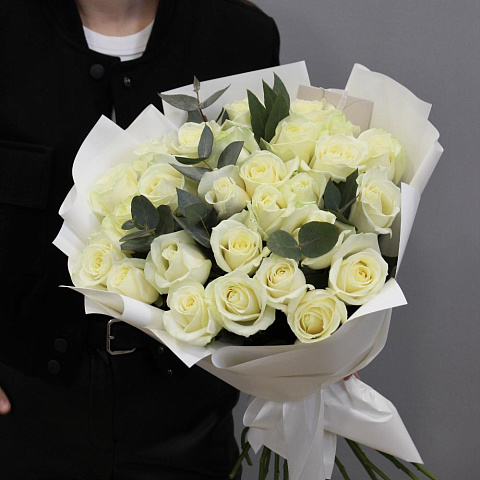 27 роз с эвкалиптом - изображение 2