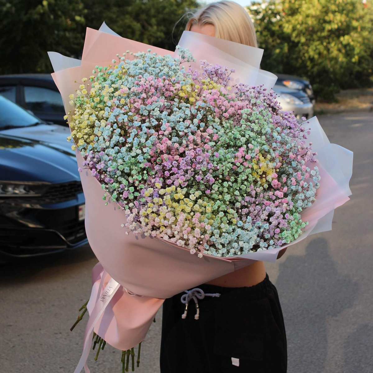 Букет из радужной гипсофилы "Слезы единорога"