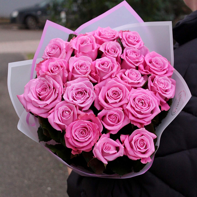 Цветы на Выпускной: Букет из 21 розы Маритим 50 см