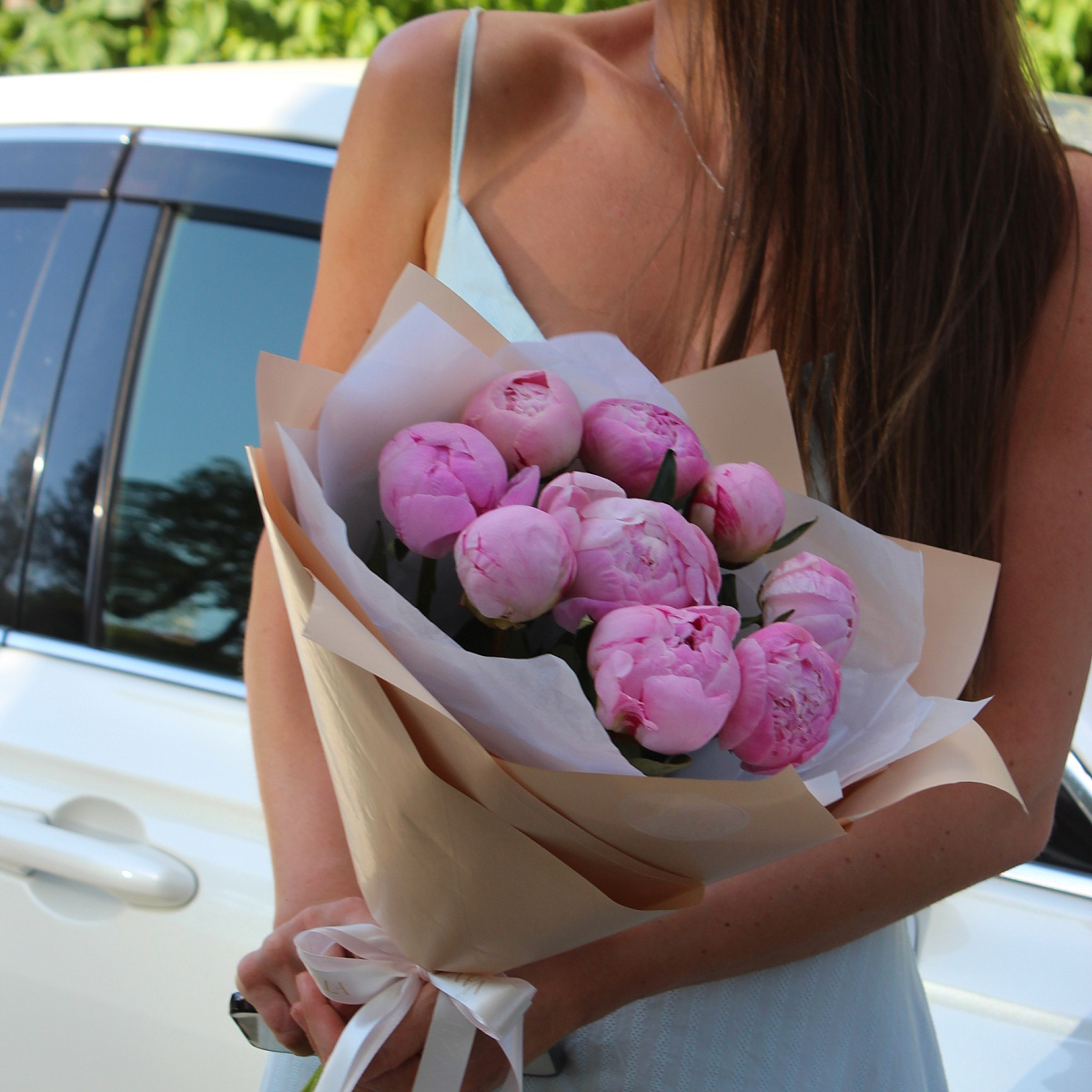 Букет из 9 розовых пионов Сара Бернар