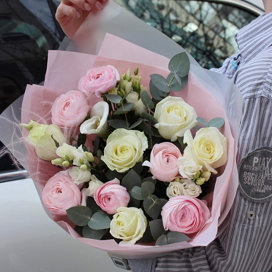 Букет микс с ранункулюсами - изображение 2