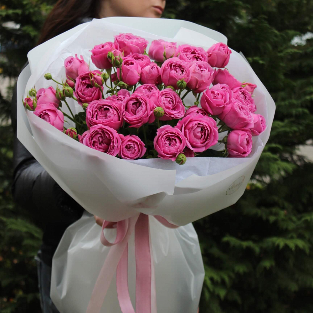 Яркие кустовые розы