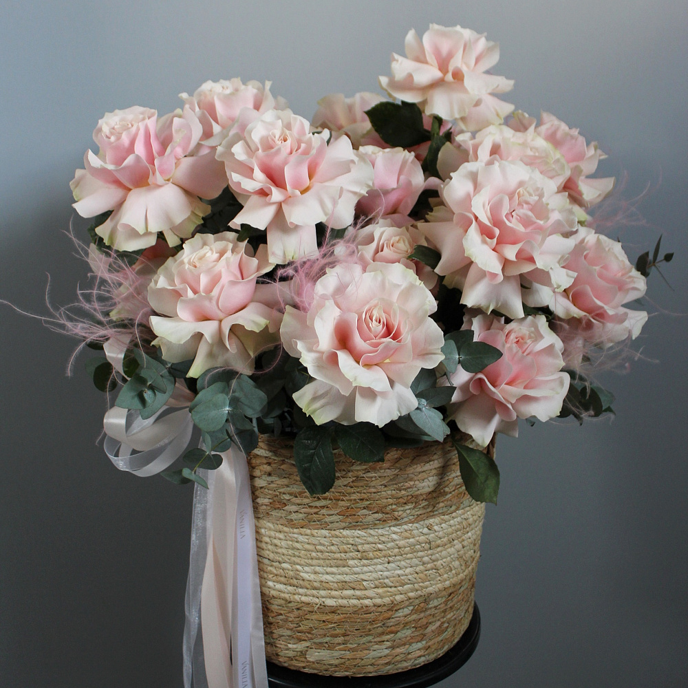 Корзина из 23 роз Pink Mondial