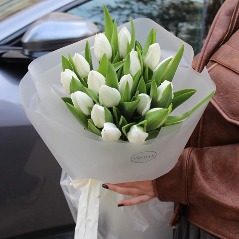 Весенний букет из тюльпанов - изображение 2