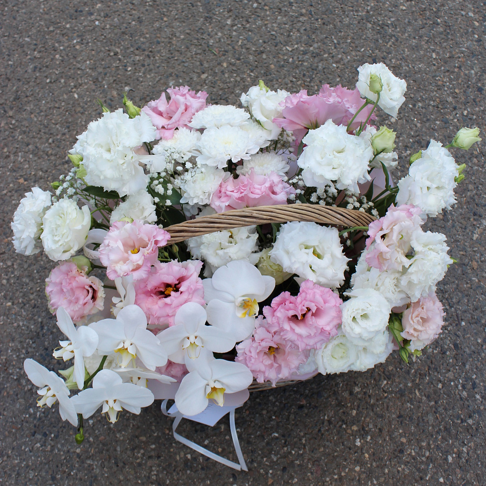 Корзина с цветами "Light Pink"