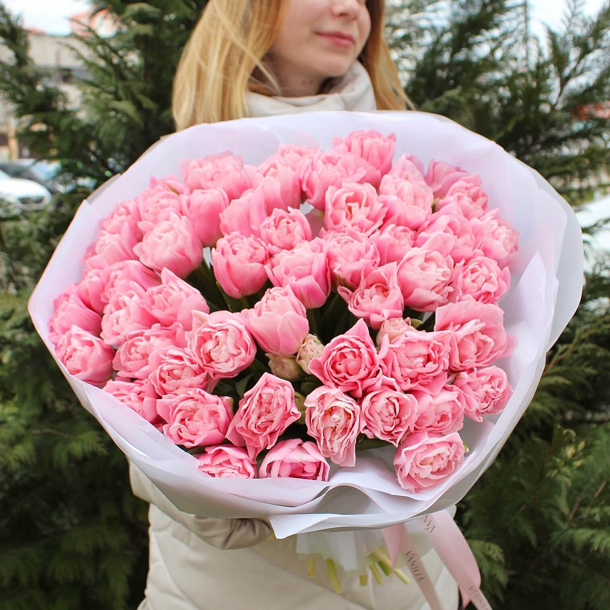 Букет из 51 пионовидного тюльпана Light Pink