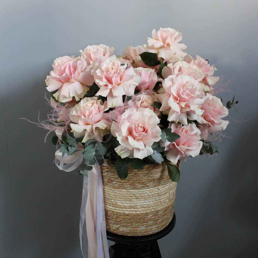 Корзина из 23 роз Pink Mondial
