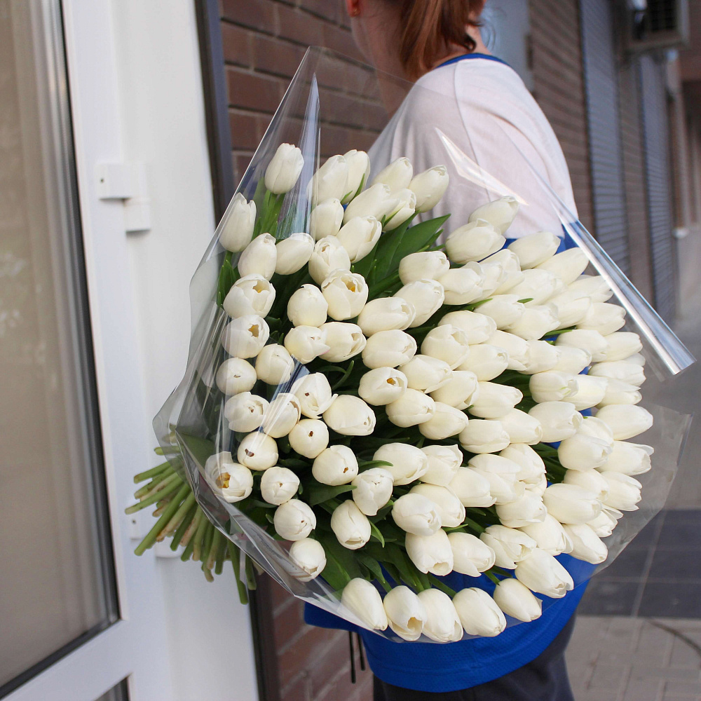 Букет из белых тюльпанов 101 шт.