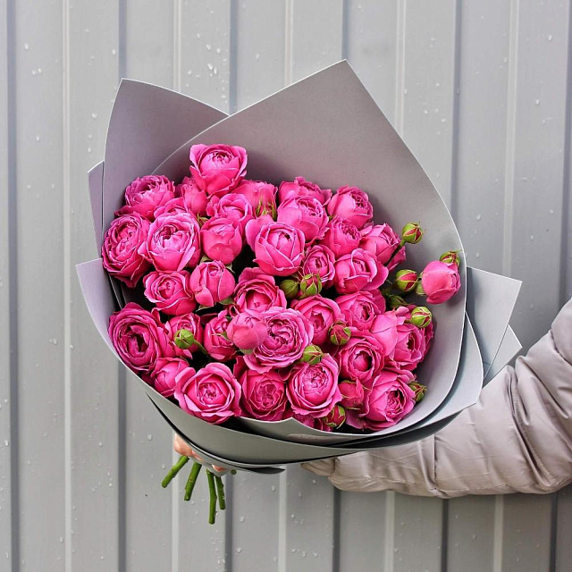 Яркий букет с пионовидной розой - изображение 2