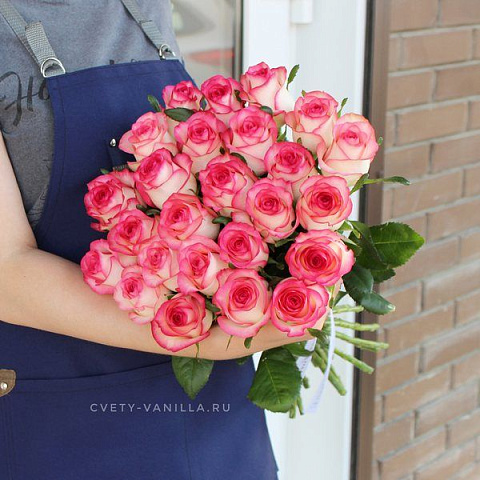 25 роз: 25 роз Джумилия 60 см