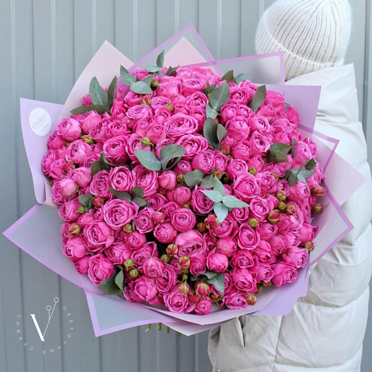 51 кустовая роза с эвкалиптом - изображение 2