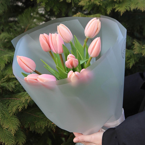 Букет из 11 лососевых тюльпанов - изображение 2