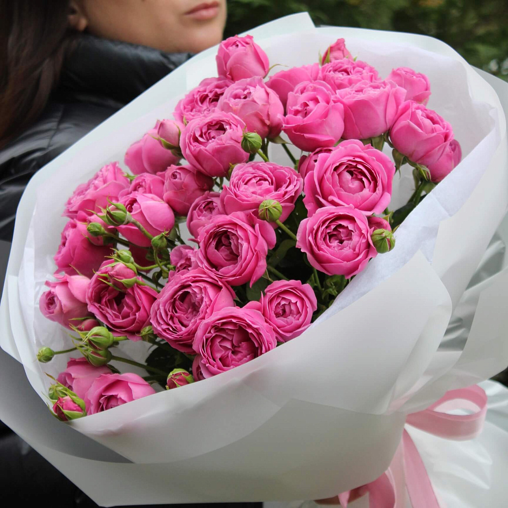 Яркие кустовые розы