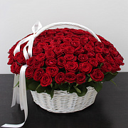 Корзина из 151 красной розы