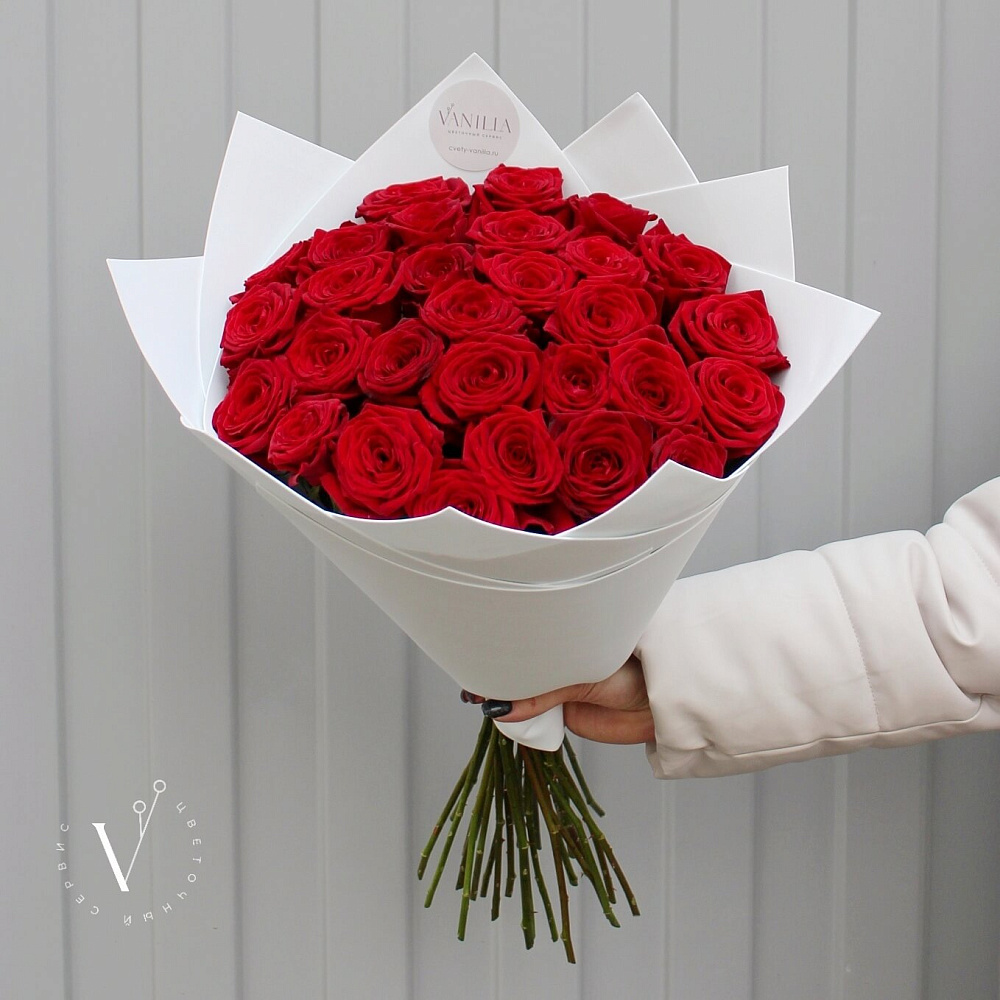 Букет из 29 красных роз 50 см