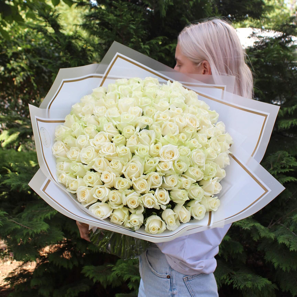 Букет из 101 белой розы 50 см