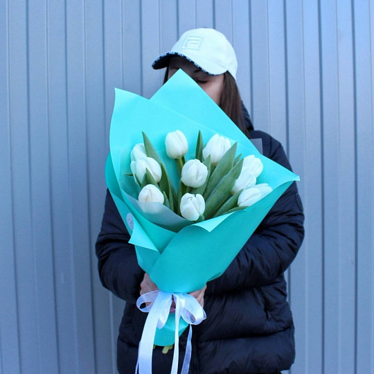 Букет из 11 белых тюльпанов