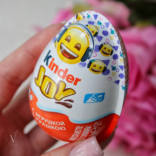 Шоколадное яйцо Kinder JOY