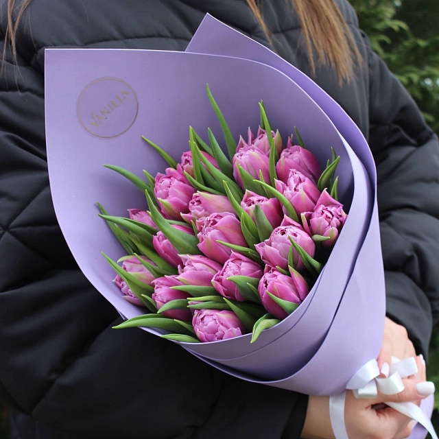 Цветы: Букет из 19 пионовидных тюльпанов