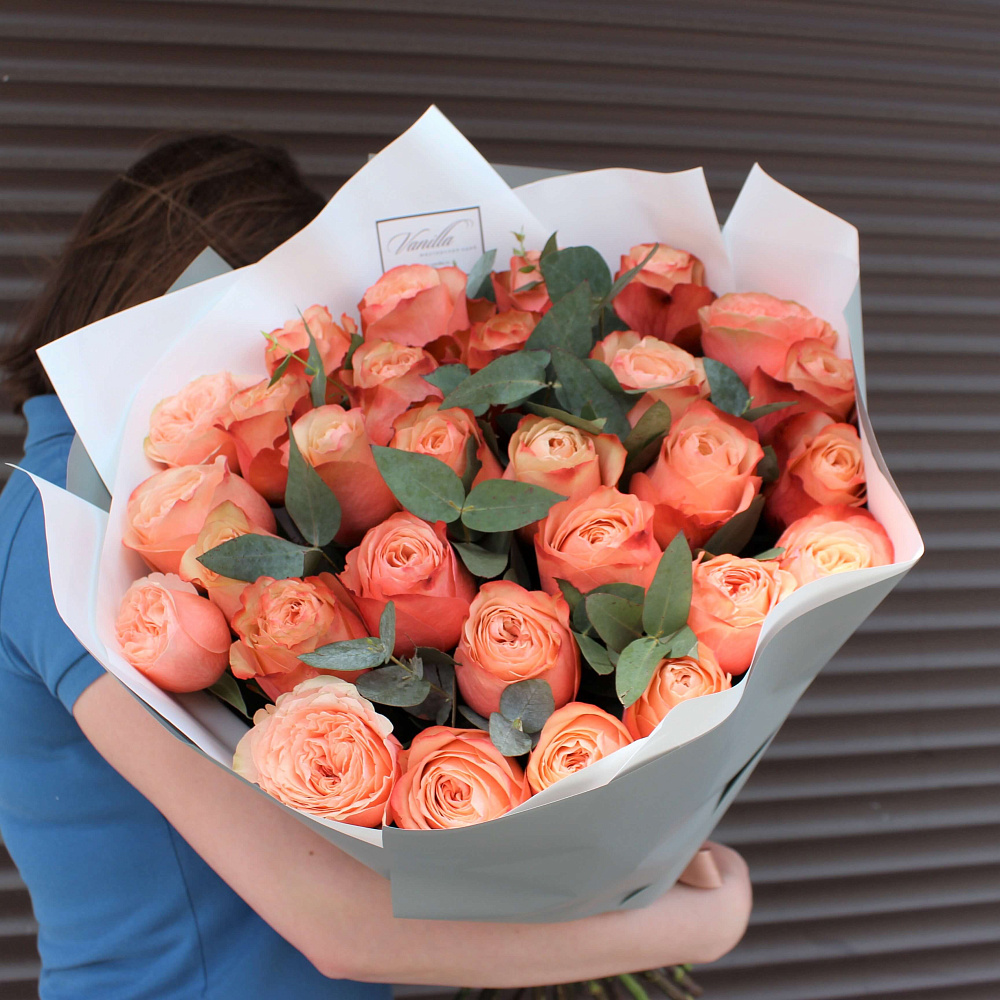 Букет из 29 пионовидных Голландских роз