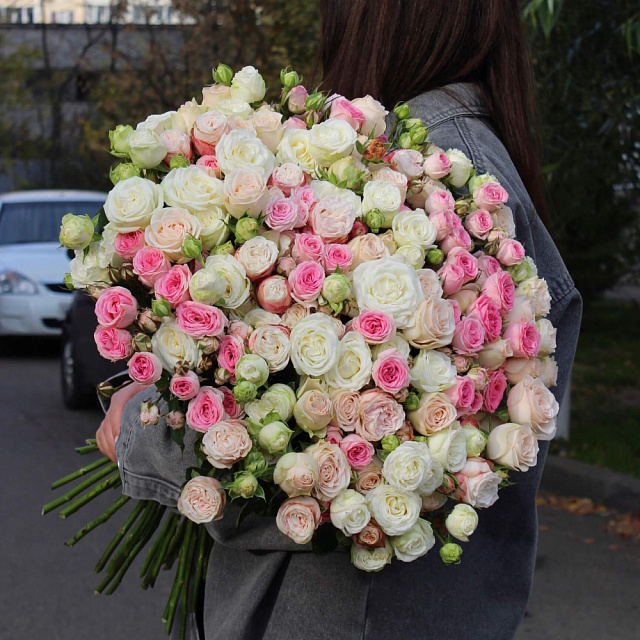 Букет микс пионовидных роз "Кейтлин" - изображение 2