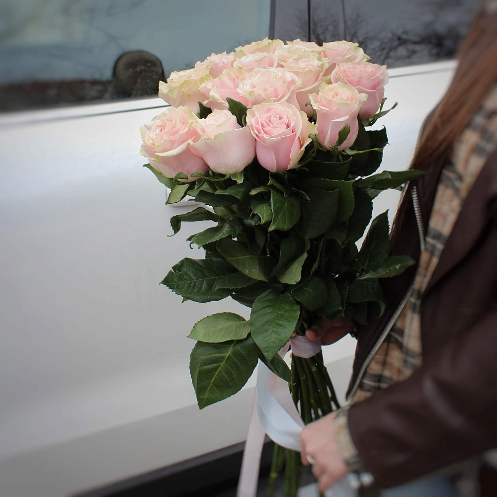 Букет из 15 роз Pink Mondial 70 см