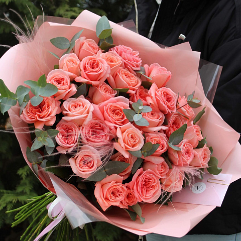 Букеты  девушке : Букет из 35 пионовидных роз Лондой Ай